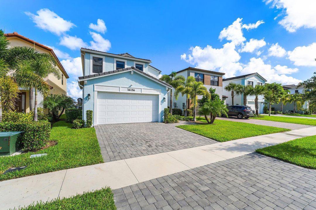 For Sale: $735,000 (4 beds, 3 baths, 2512 Square Feet)