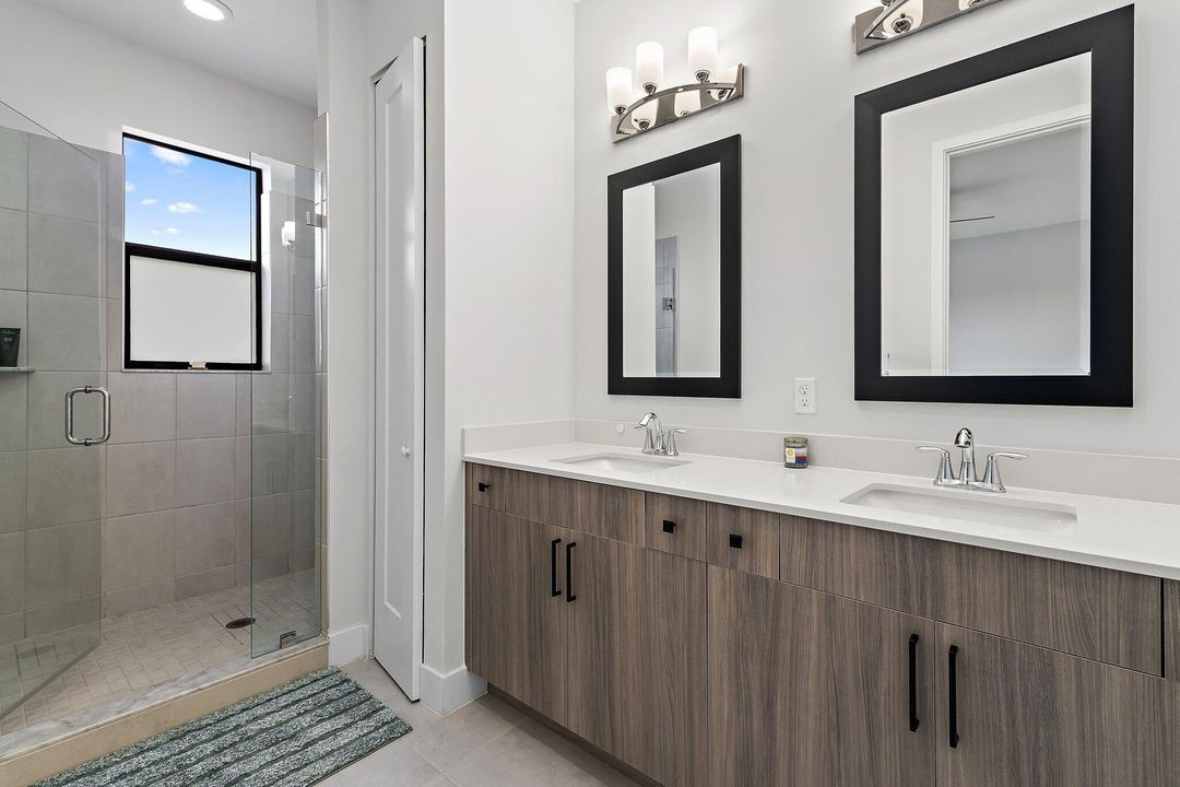 For Sale: $735,000 (4 beds, 3 baths, 2512 Square Feet)