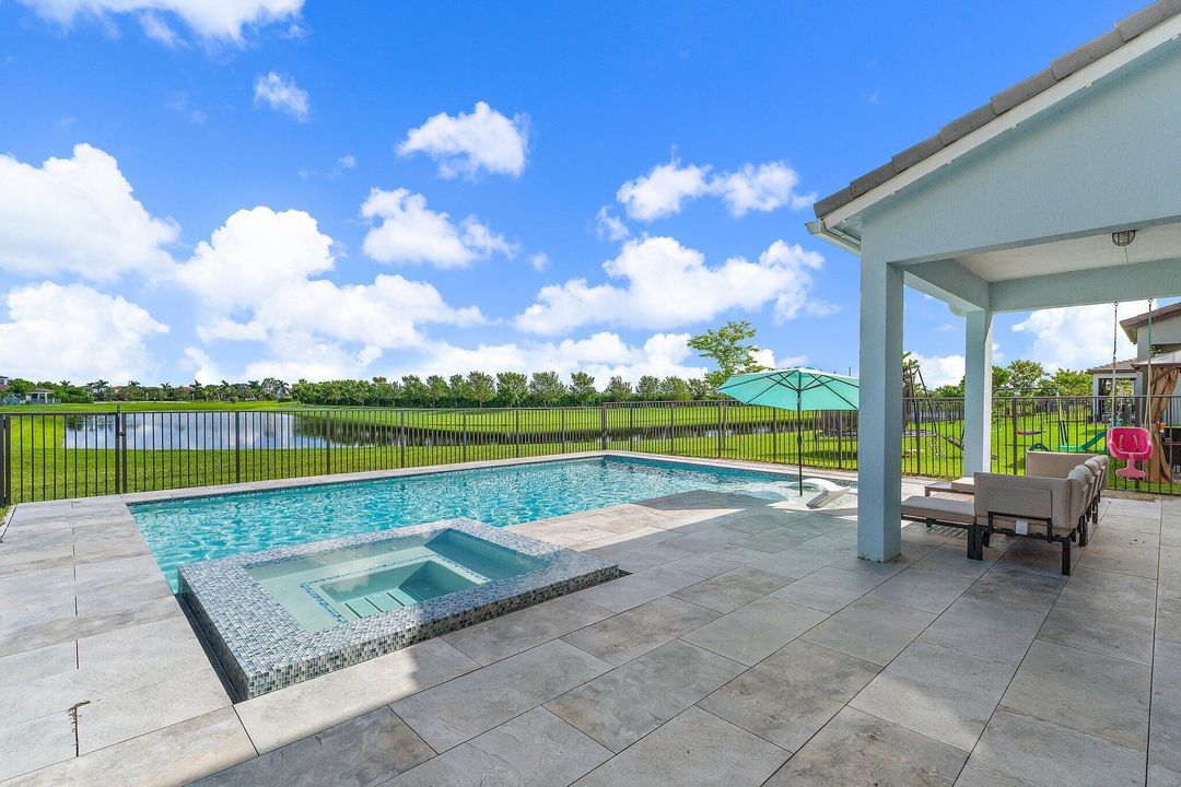 For Sale: $735,000 (4 beds, 3 baths, 2512 Square Feet)