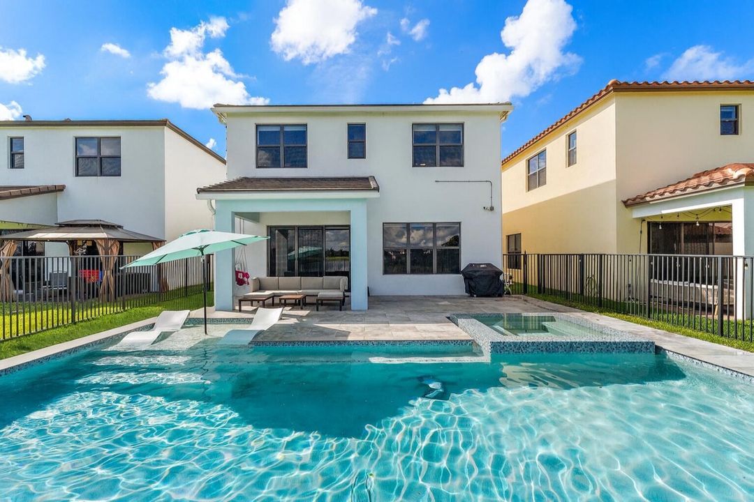 For Sale: $735,000 (4 beds, 3 baths, 2512 Square Feet)