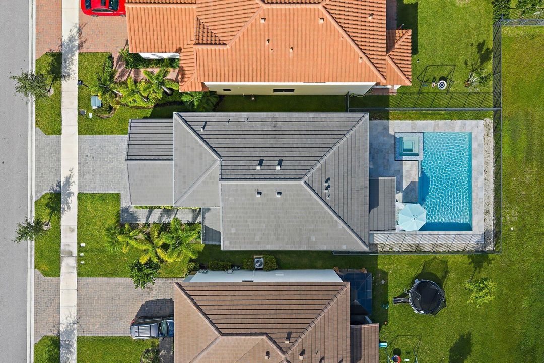 For Sale: $735,000 (4 beds, 3 baths, 2512 Square Feet)