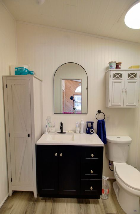 待售: $179,000 (2 贝兹, 1 浴室, 899 平方英尺)