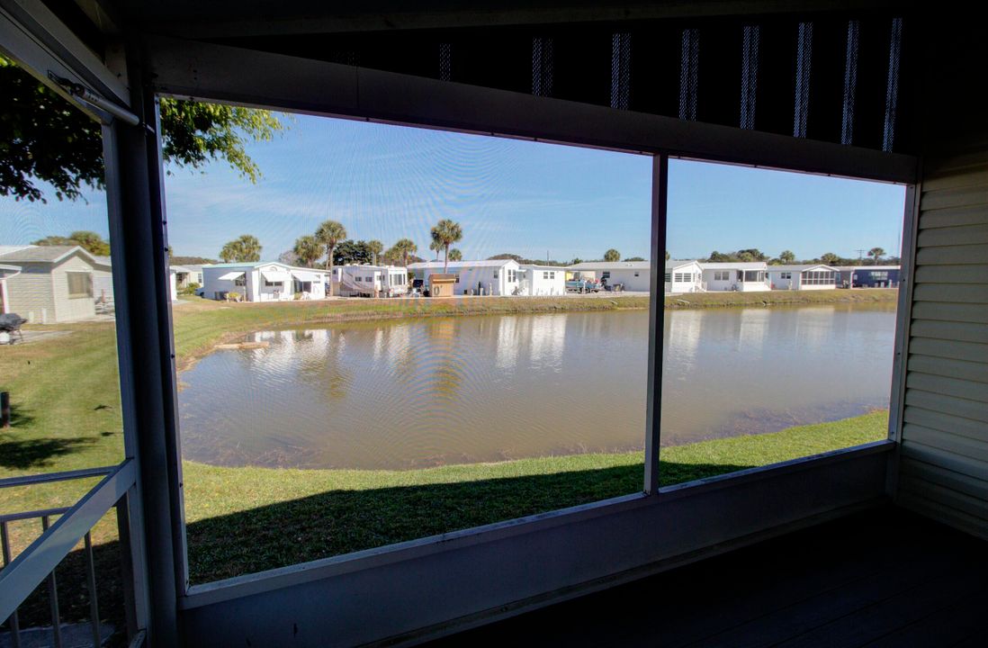 待售: $179,000 (2 贝兹, 1 浴室, 899 平方英尺)