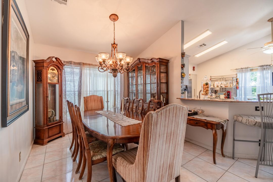 На продажу: $449,900 (3 спален, 2 ванн, 1490 Квадратных фут)