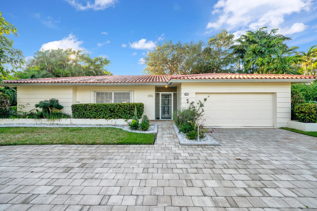 待售: $1,260,000 (4 贝兹, 2 浴室, 1894 平方英尺)