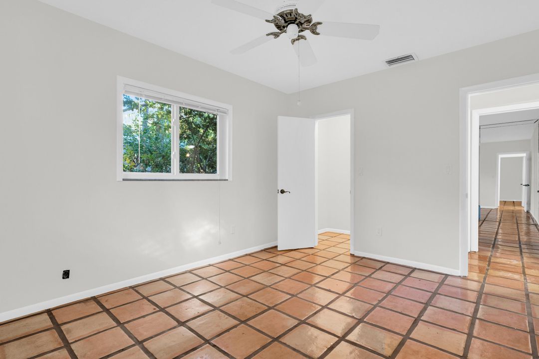 待售: $1,260,000 (4 贝兹, 2 浴室, 1894 平方英尺)