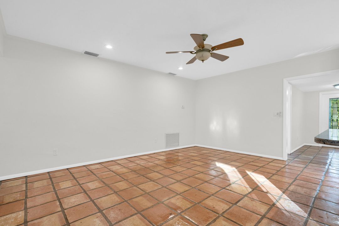 待售: $1,260,000 (4 贝兹, 2 浴室, 1894 平方英尺)