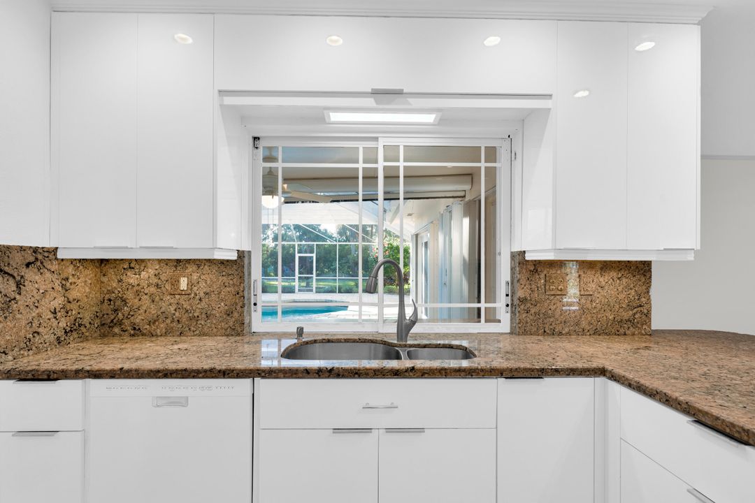 待售: $1,260,000 (4 贝兹, 2 浴室, 1894 平方英尺)