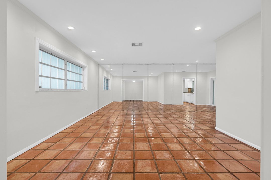 待售: $1,260,000 (4 贝兹, 2 浴室, 1894 平方英尺)