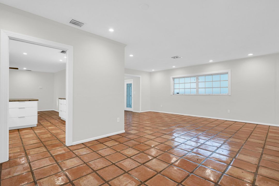 待售: $1,260,000 (4 贝兹, 2 浴室, 1894 平方英尺)