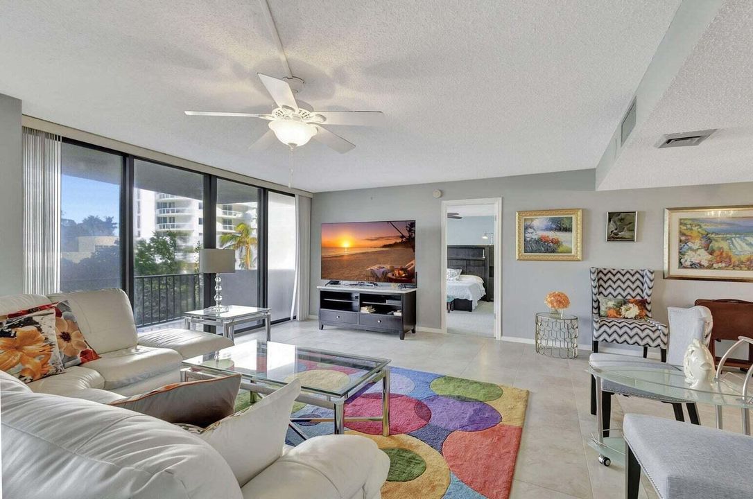 На продажу: $475,000 (2 спален, 2 ванн, 1432 Квадратных фут)