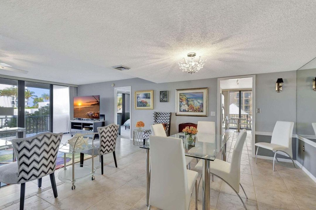 На продажу: $475,000 (2 спален, 2 ванн, 1432 Квадратных фут)