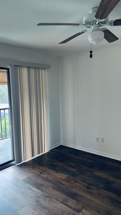 出租: $1,850 (2 贝兹, 2 浴室, 861 平方英尺)