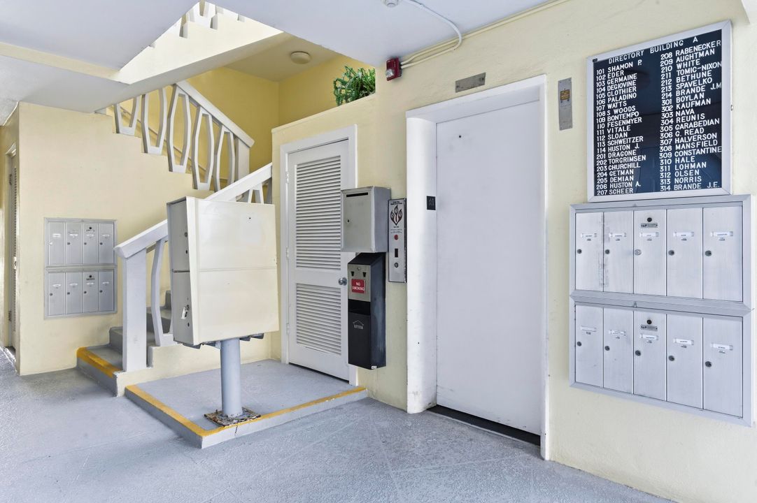 For Sale: $195,000 (1 beds, 1 baths, 640 Square Feet)