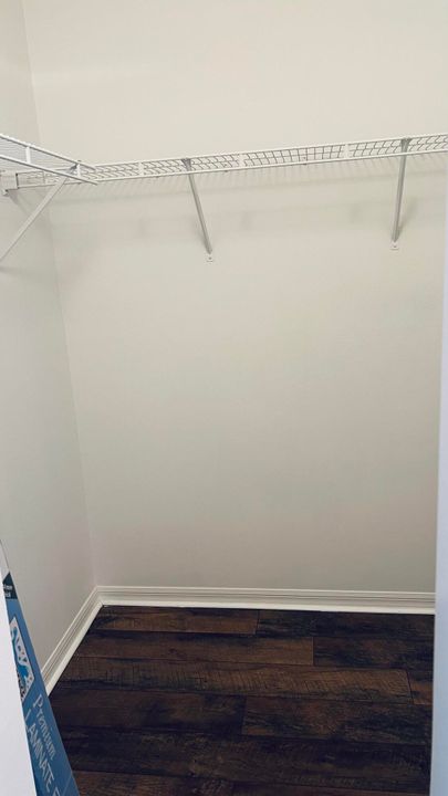 出租: $1,850 (2 贝兹, 2 浴室, 861 平方英尺)