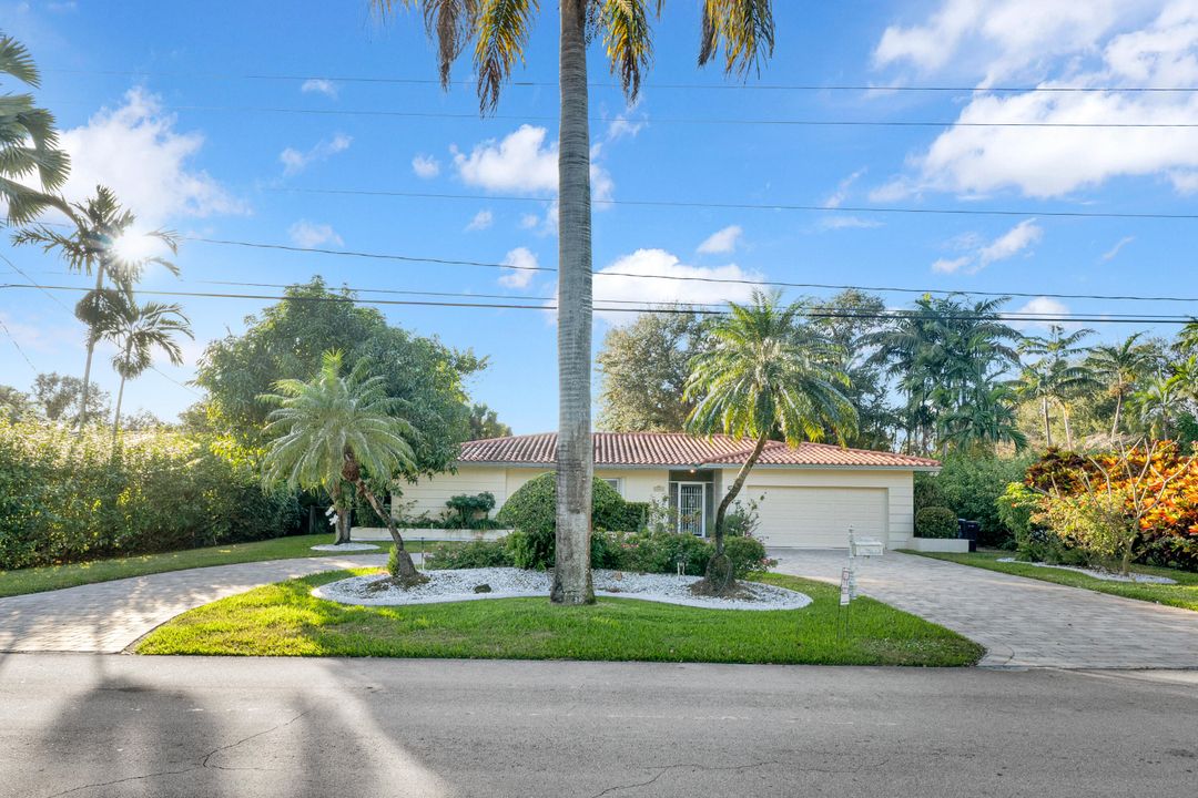 待售: $1,260,000 (4 贝兹, 2 浴室, 1894 平方英尺)