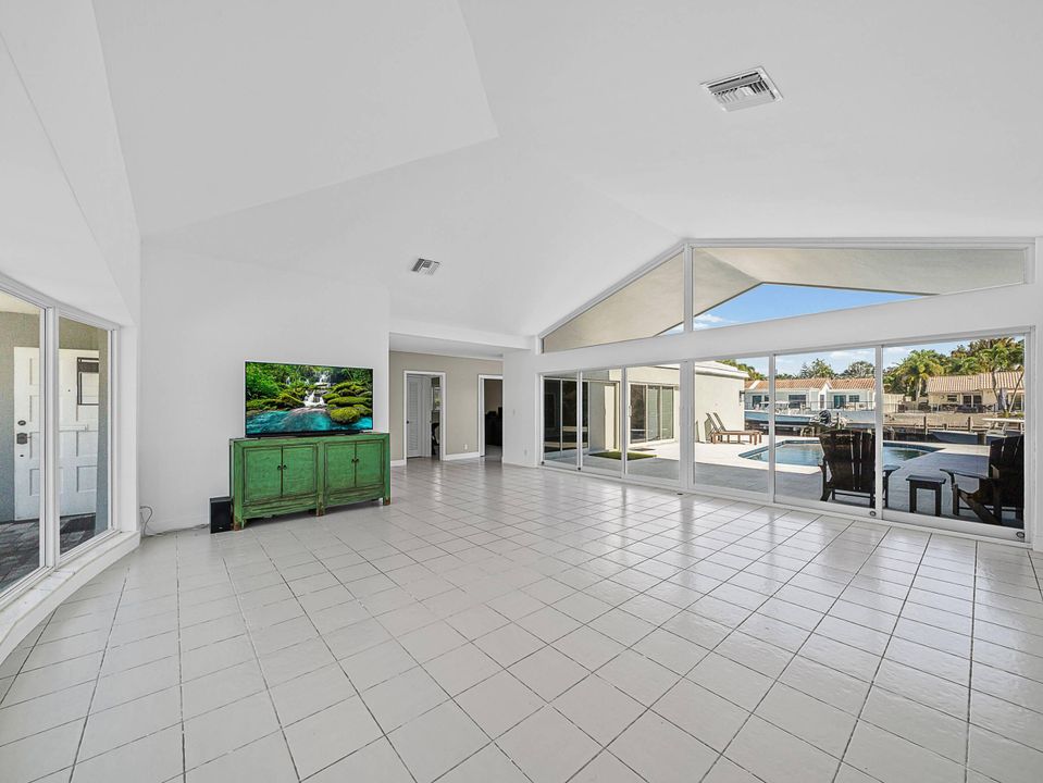 En Venta: $2,250,000 (3 camas, 3 baños, 2513 Pies cuadrados)