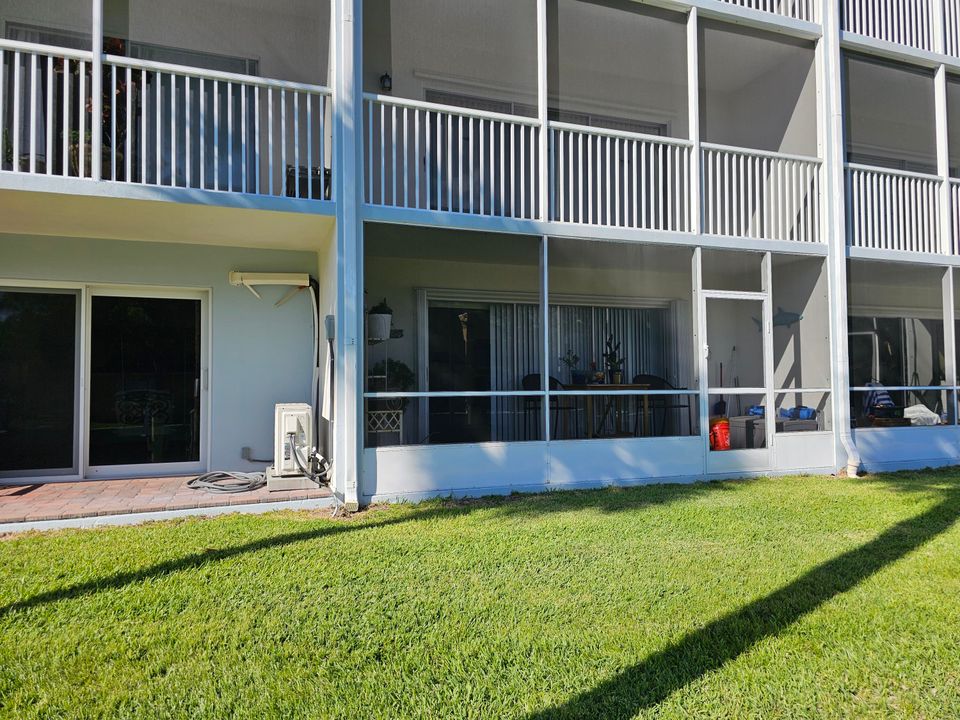 For Rent: $2,000 (1 beds, 1 baths, 723 Square Feet)