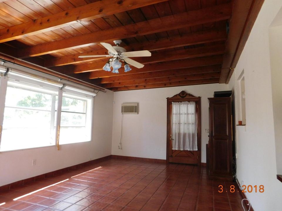 For Rent: $4,000 (4 beds, 2 baths, 1859 Square Feet)