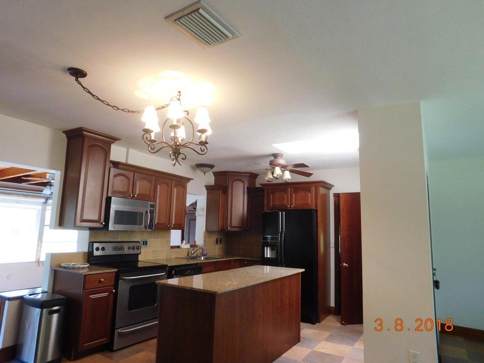 For Rent: $4,000 (4 beds, 2 baths, 1859 Square Feet)