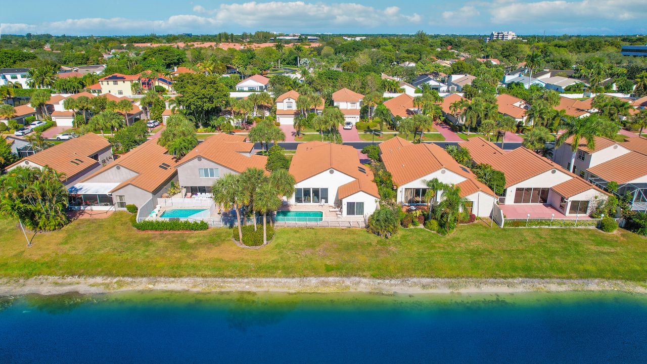 На продажу: $850,000 (3 спален, 2 ванн, 2047 Квадратных фут)