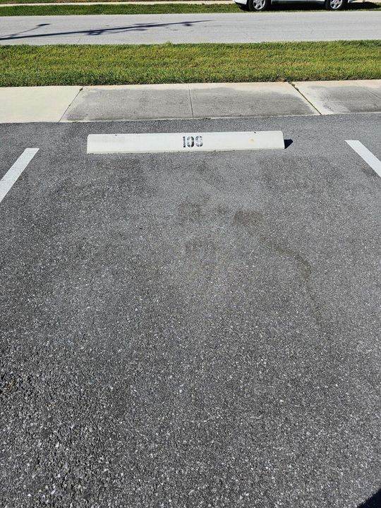 For Rent: $2,000 (1 beds, 1 baths, 723 Square Feet)