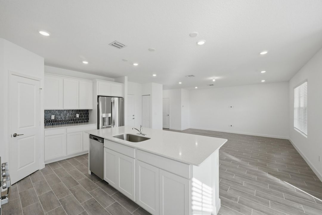 В аренду: $3,750 (4 спален, 3 ванн, 2311 Квадратных фут)