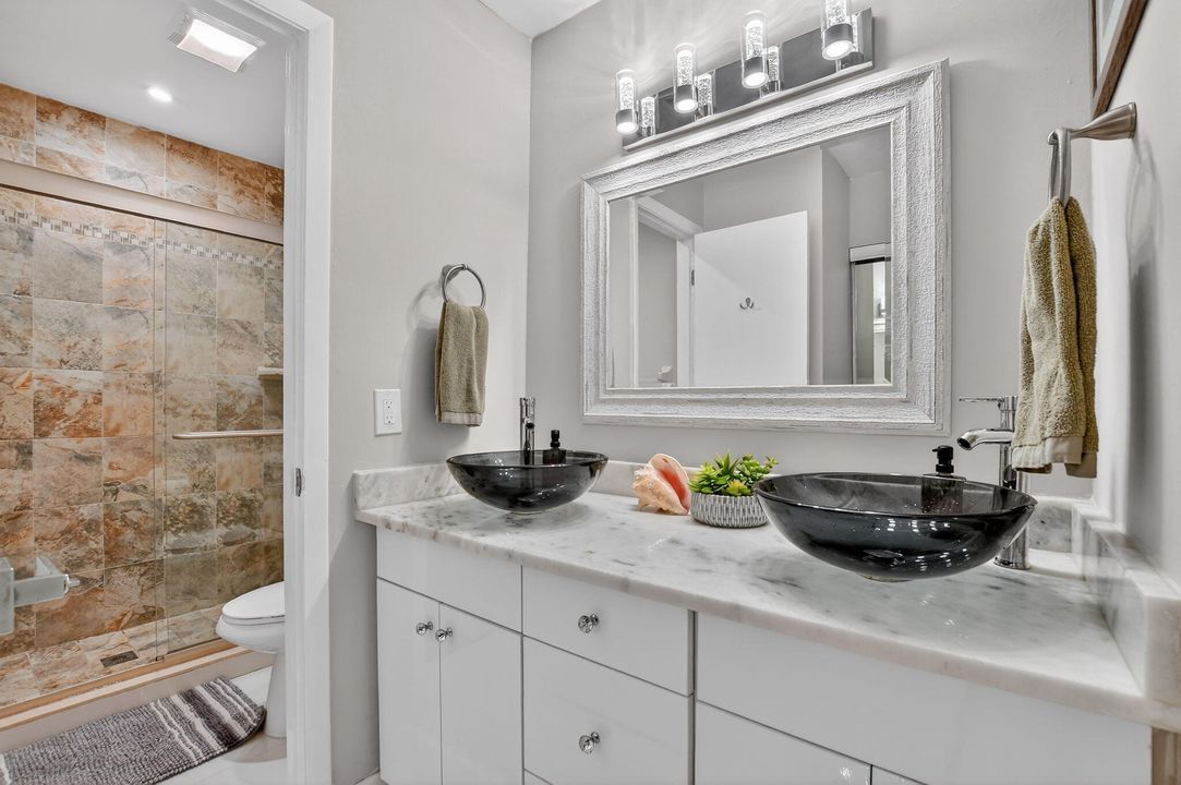 待售: $435,000 (2 贝兹, 2 浴室, 1317 平方英尺)