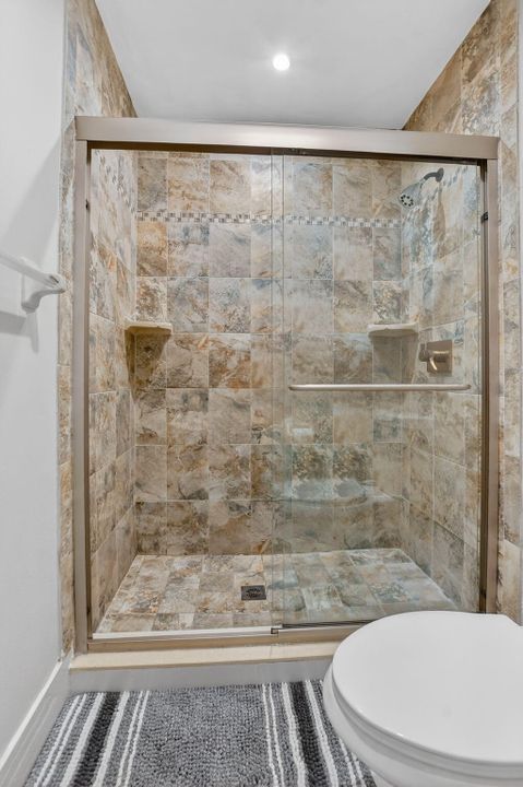 待售: $435,000 (2 贝兹, 2 浴室, 1317 平方英尺)