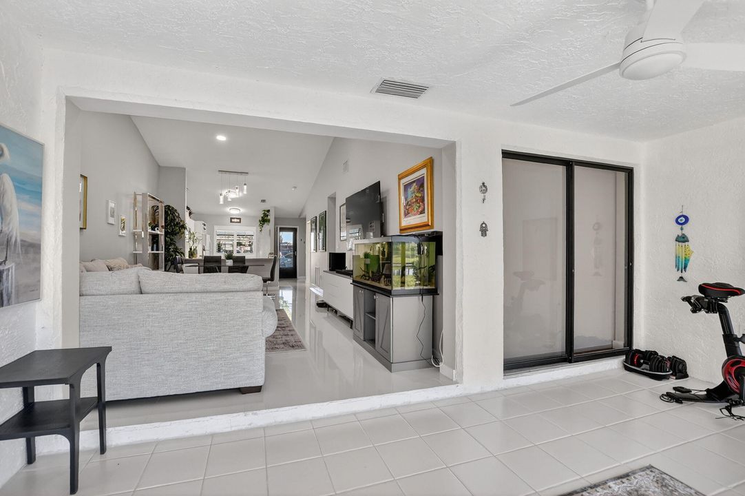 待售: $435,000 (2 贝兹, 2 浴室, 1317 平方英尺)