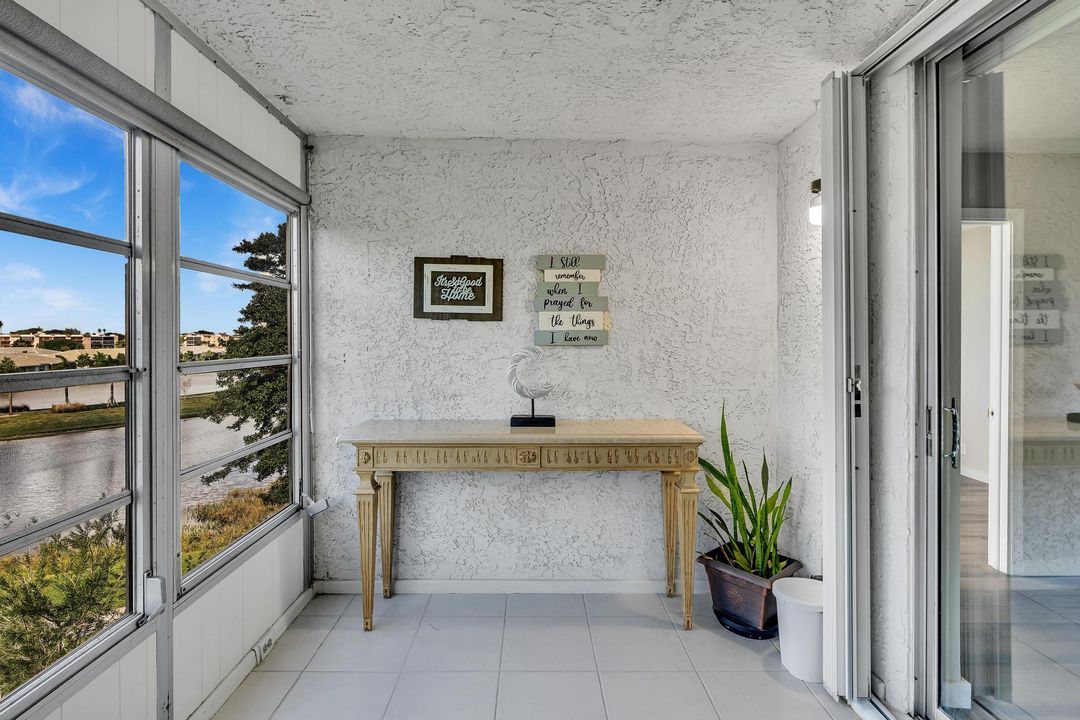 На продажу: $225,000 (2 спален, 2 ванн, 1145 Квадратных фут)