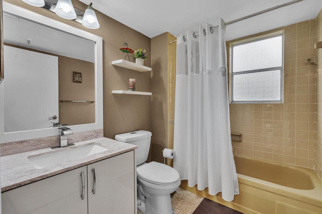 На продажу: $225,000 (2 спален, 2 ванн, 1145 Квадратных фут)