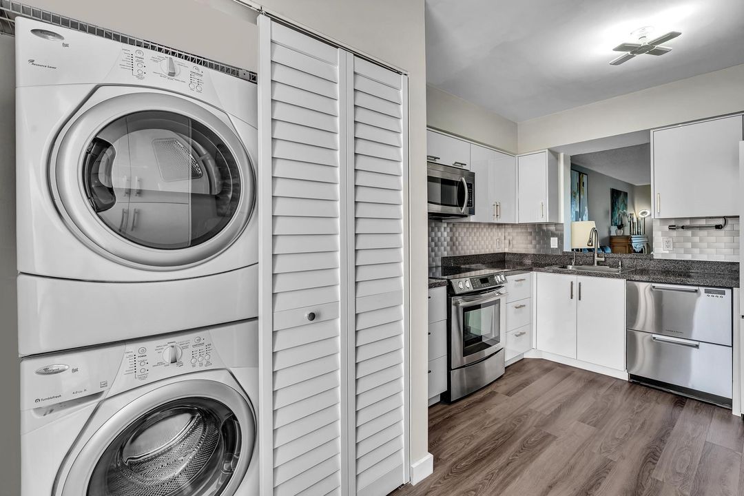 На продажу: $225,000 (2 спален, 2 ванн, 1145 Квадратных фут)