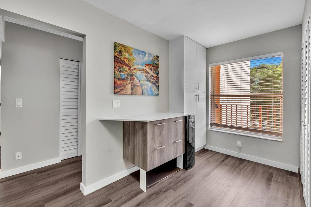 На продажу: $225,000 (2 спален, 2 ванн, 1145 Квадратных фут)