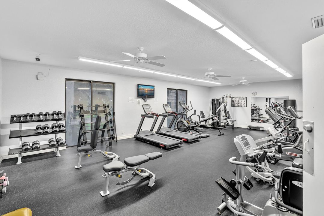 На продажу: $225,000 (2 спален, 2 ванн, 1145 Квадратных фут)