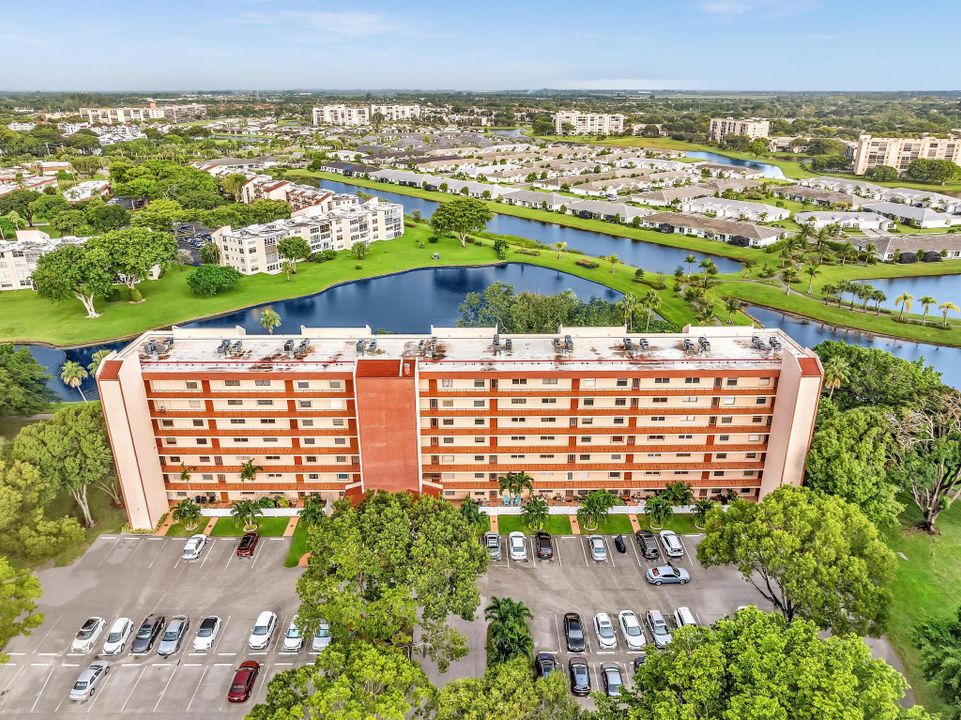 На продажу: $225,000 (2 спален, 2 ванн, 1145 Квадратных фут)