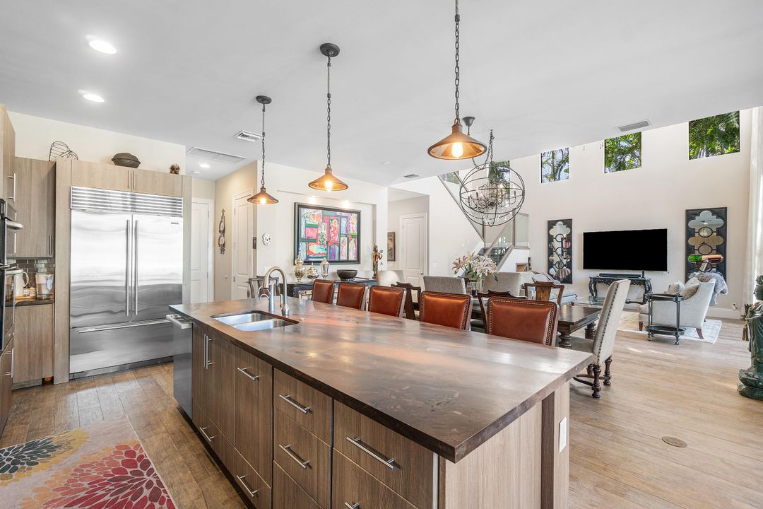 En Renta: $20,000 (4 camas, 4 baños, 3901 Pies cuadrados)