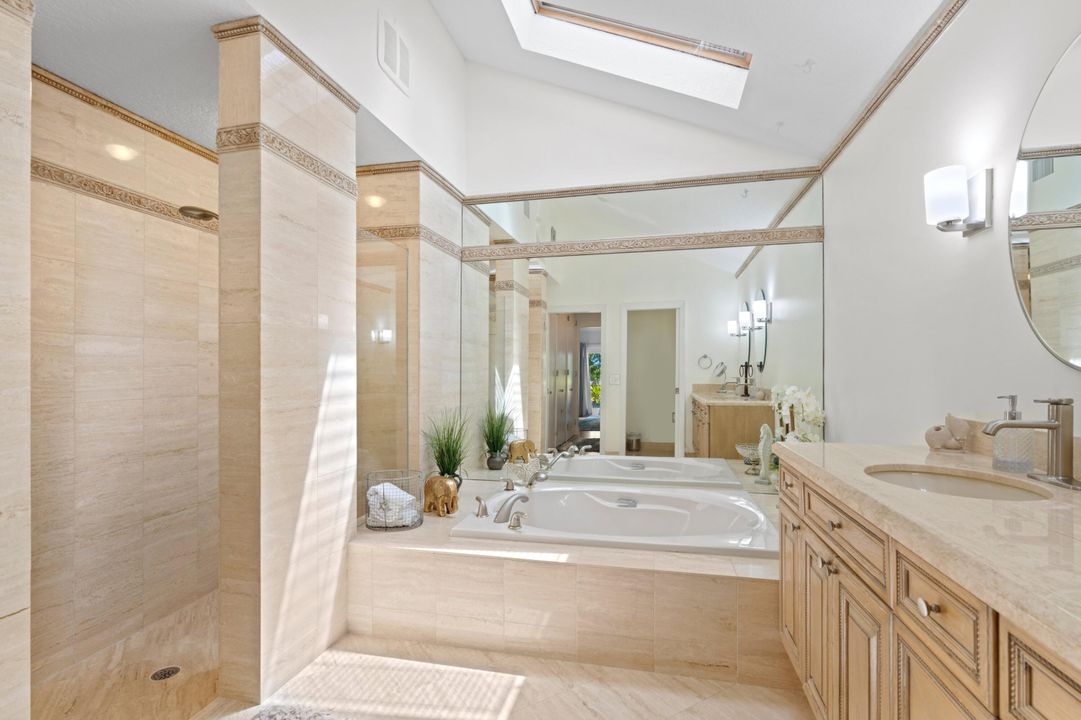 出租: $8,900 (3 贝兹, 2 浴室, 1999 平方英尺)