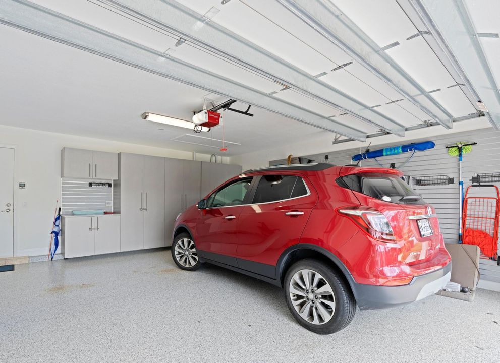 出租: $8,900 (3 贝兹, 2 浴室, 1999 平方英尺)