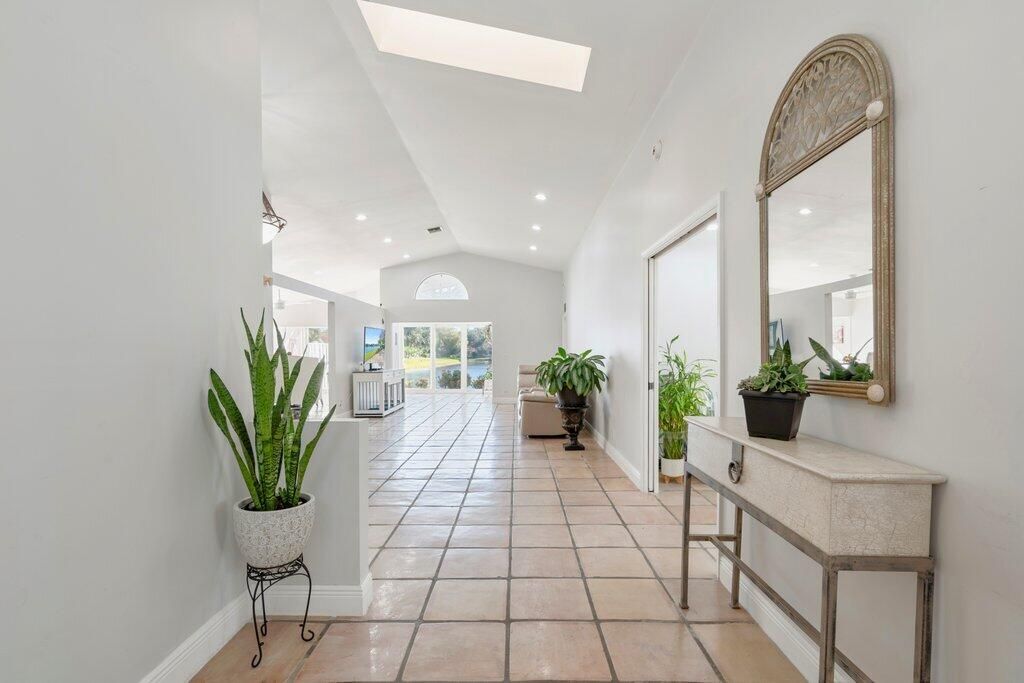 For Sale: $508,886 (3 beds, 2 baths, 2374 Square Feet)