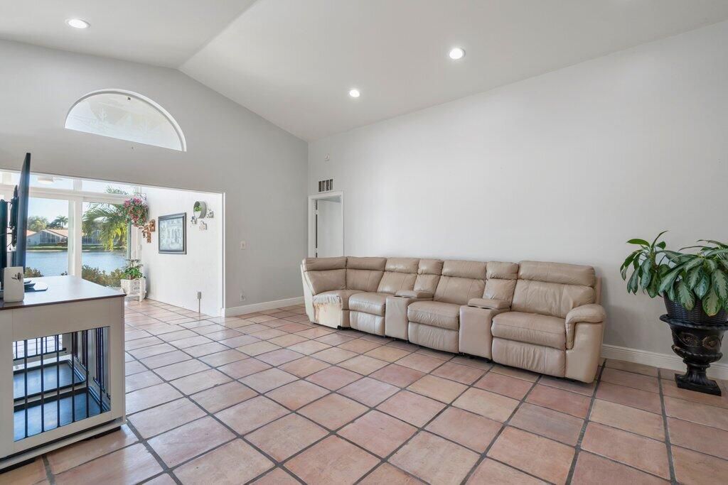 For Sale: $508,886 (3 beds, 2 baths, 2374 Square Feet)