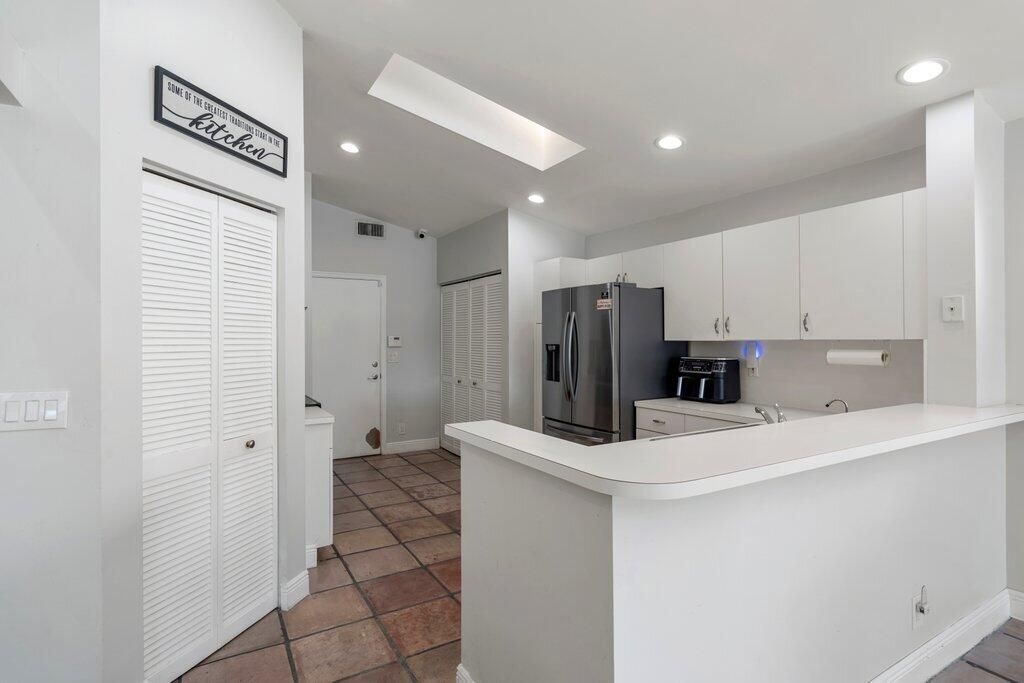 For Sale: $508,886 (3 beds, 2 baths, 2374 Square Feet)