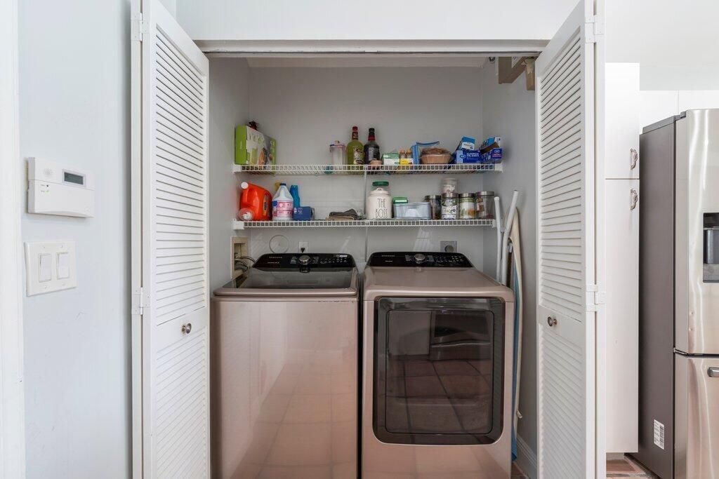 For Sale: $508,886 (3 beds, 2 baths, 2374 Square Feet)