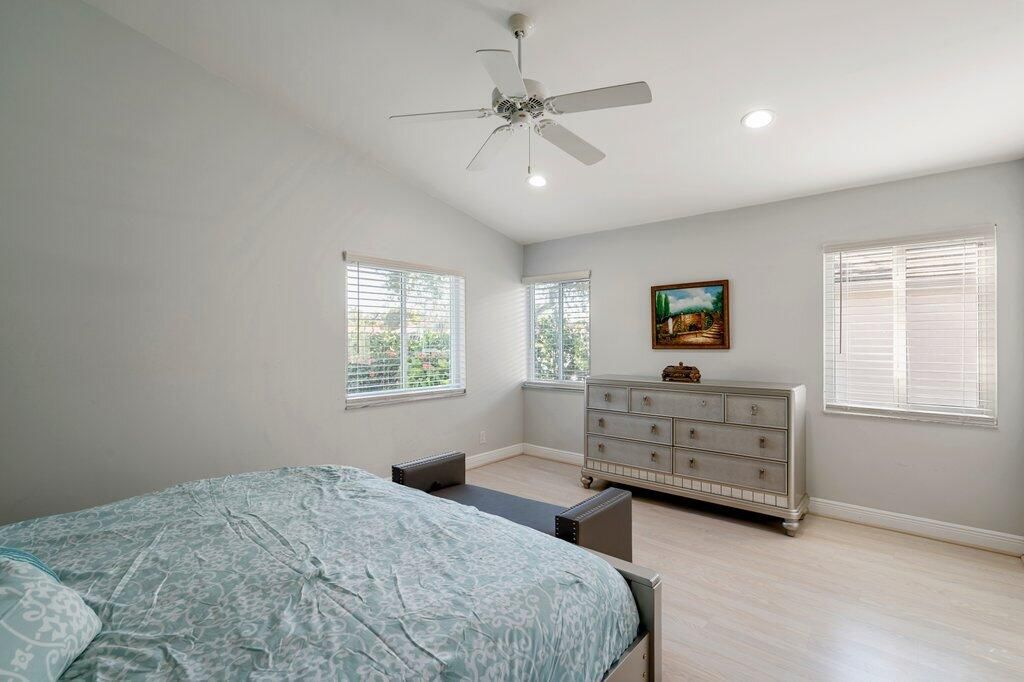 For Sale: $508,886 (3 beds, 2 baths, 2374 Square Feet)