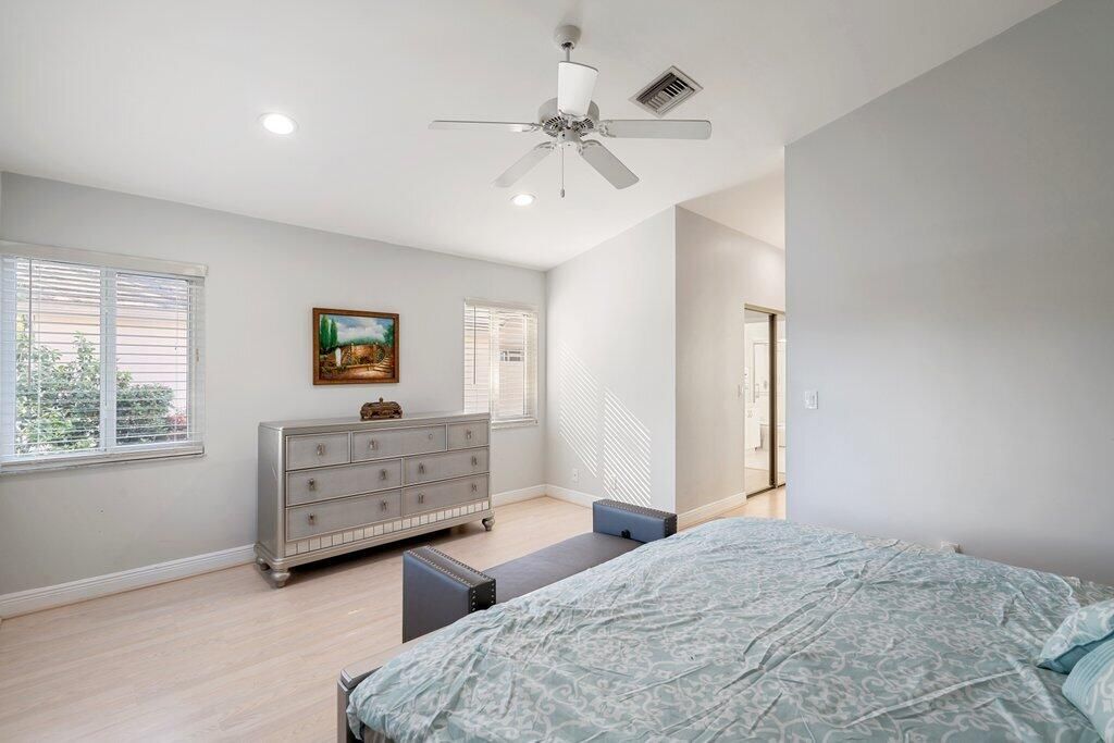 For Sale: $508,886 (3 beds, 2 baths, 2374 Square Feet)