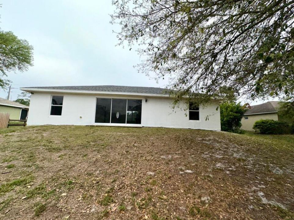 En Renta: $2,300 (3 camas, 2 baños, 1408 Pies cuadrados)