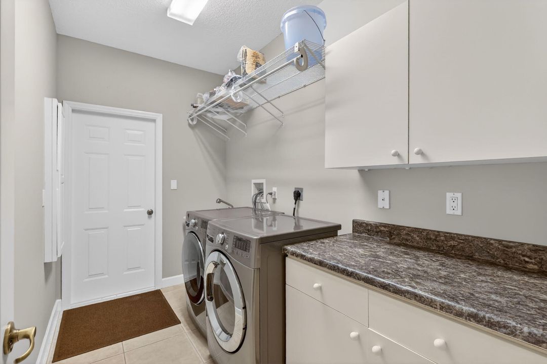 待售: $3,995,000 (3 贝兹, 2 浴室, 2288 平方英尺)