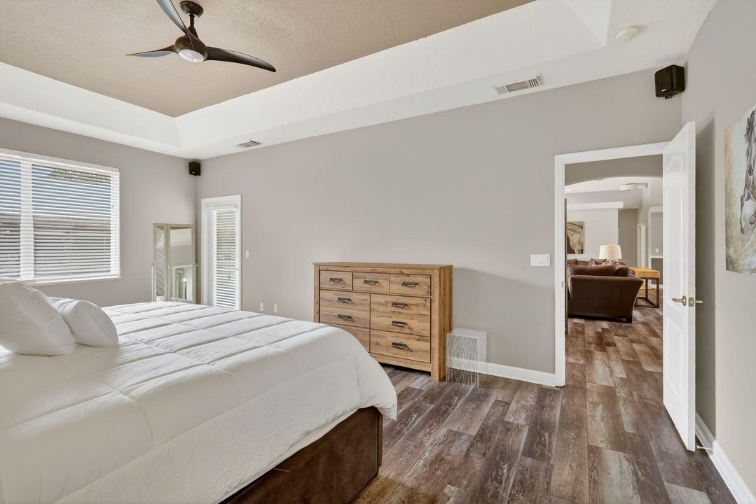 待售: $3,995,000 (3 贝兹, 2 浴室, 2288 平方英尺)