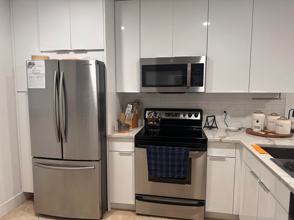 En Venta: $260,000 (2 camas, 2 baños, 1023 Pies cuadrados)