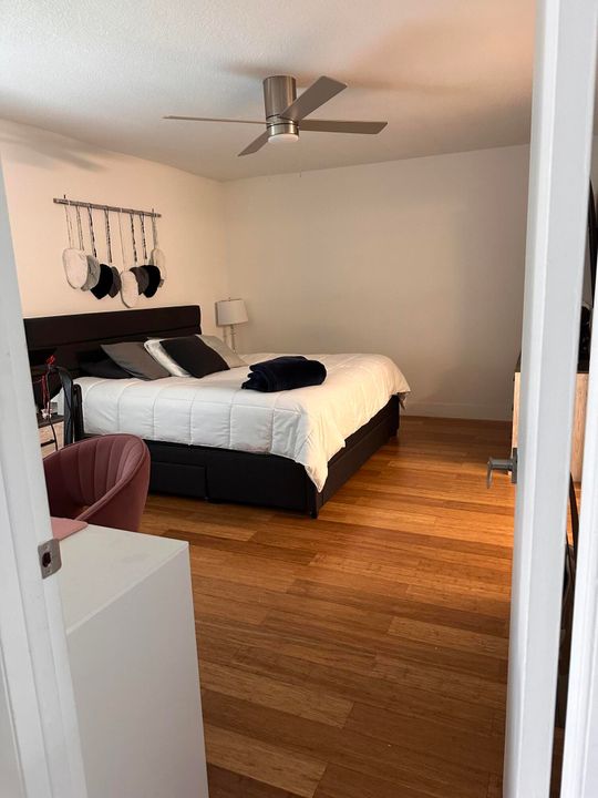 En Venta: $260,000 (2 camas, 2 baños, 1023 Pies cuadrados)